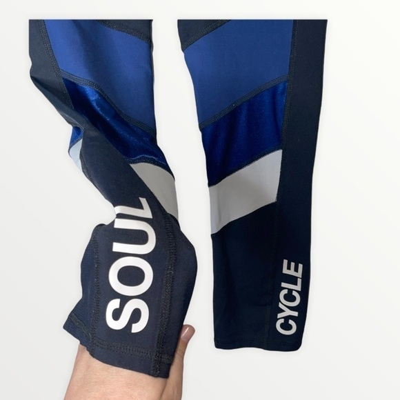 SOUL CYCLE Cropped Color Block High Rise Compression Capri Leggings, Size Medium - Picture 2 of 4